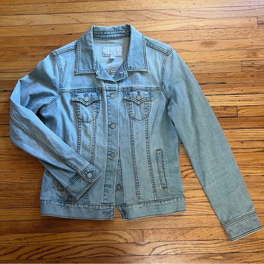 Light Wash Denim Jacket - Classic Jean Jacket by Old Navy